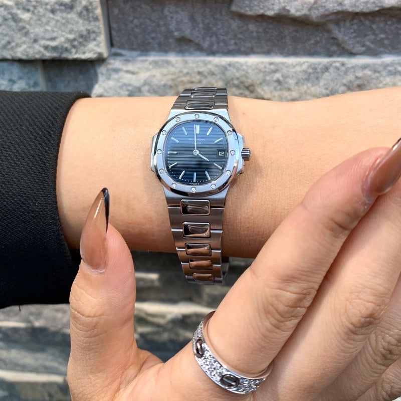 Nautilus SS Black Dial 12P Diamond
