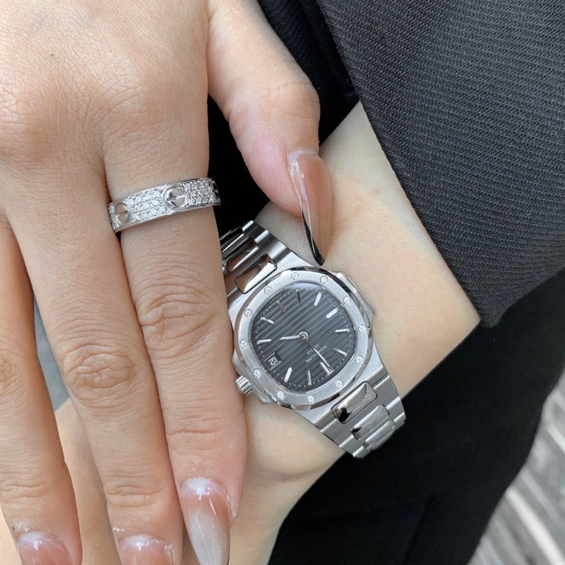 Nautilus SS Black Dial 12P Diamond