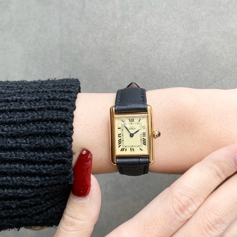 マストタンク SM 手巻き ベージュローマン文字盤 ゴールド