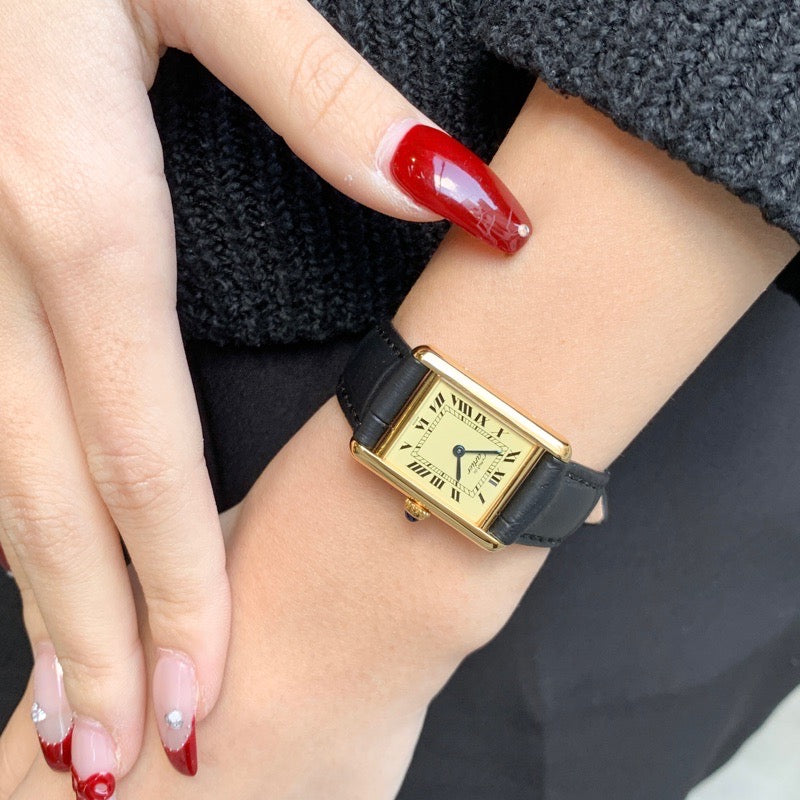 マストタンク SM 手巻き ベージュローマン文字盤 ゴールド