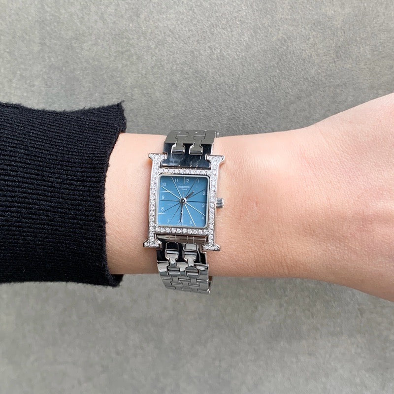 【仕上済】エルメス Hウォッチ SS ブルージーン文字盤 シルバー ダイヤ SS SS レディース 腕時計 HERMES 時計 Hウォッチ SS ブルージーン文字盤 シルバー ダイヤ レザー – LE MIRAIS