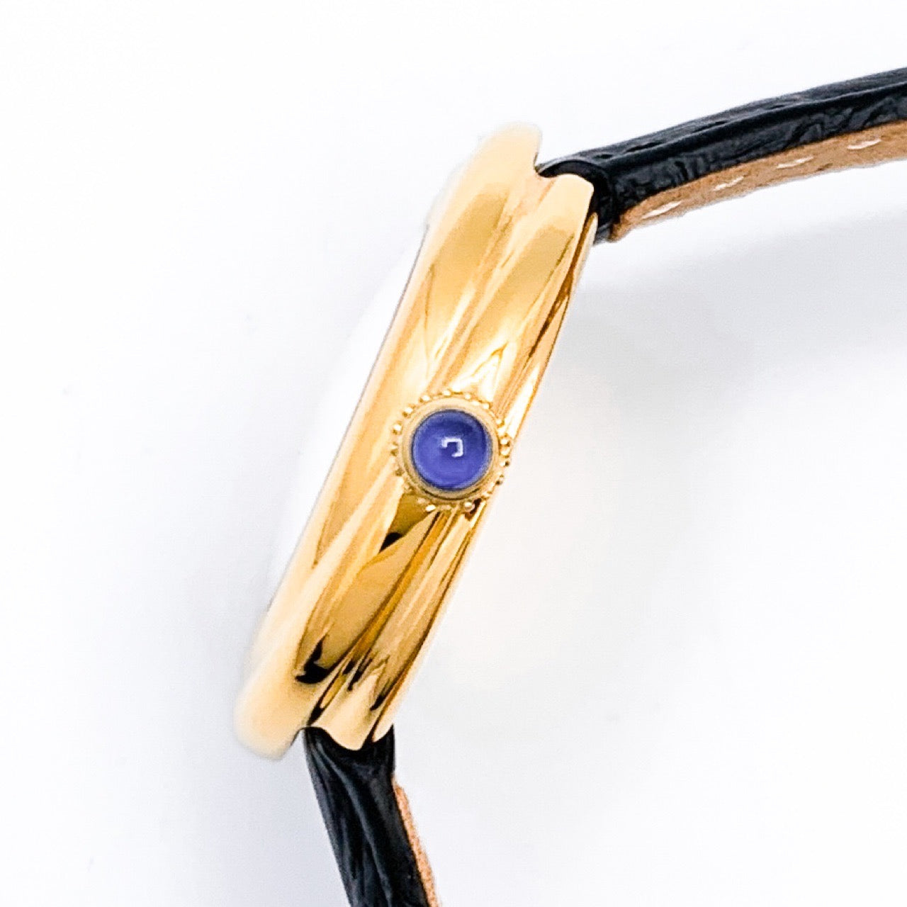 Trinity watch, small model, jumping hour display, Arabic numerals, gold