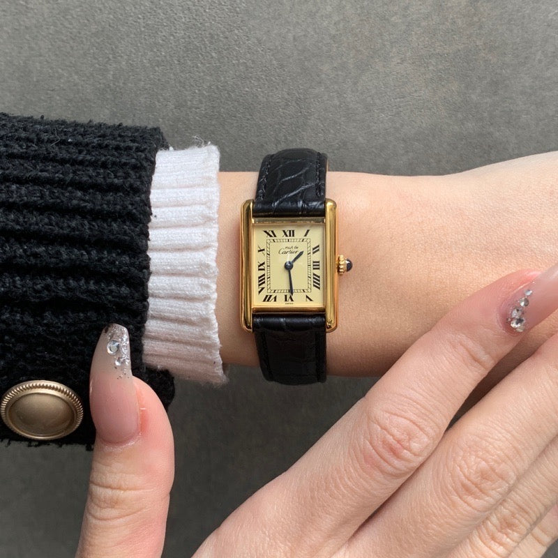 マストタンク SM 手巻き ベージュローマン文字盤 ゴールド