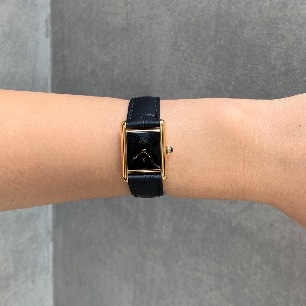 Must de Cartier Tank SM, manual-wind, black dial, gold
