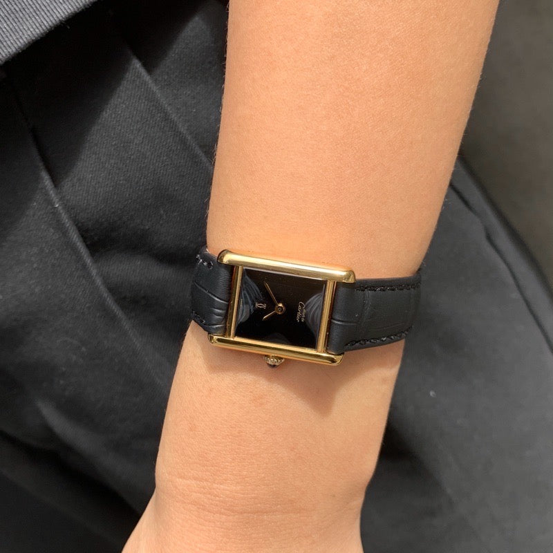 Must de Cartier Tank SM, manual-wind, black dial, gold